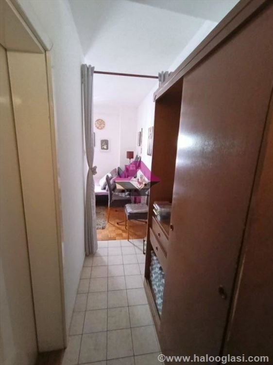 Центр Нови-Сада, 1,5-комнатная дуплекс-квартира, 26м2+терраса, продаётся — фото