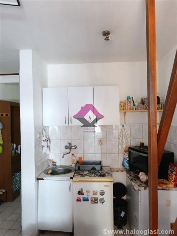 Центр Нови-Сада, 1,5-комнатная дуплекс-квартира, 26м2+терраса, продаётся — фото