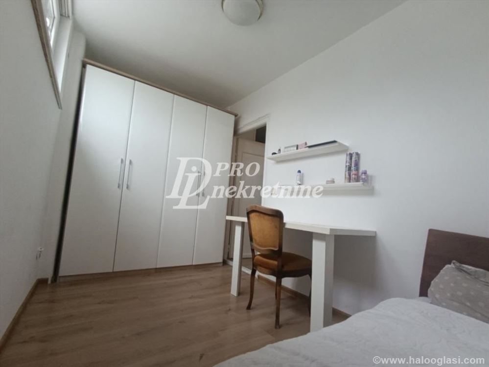 ХИТНОЕ ПРЕДЛОЖЕНИЕ: отремонтированный двухкомнатная квартира (40m²) с лифтом — фото
