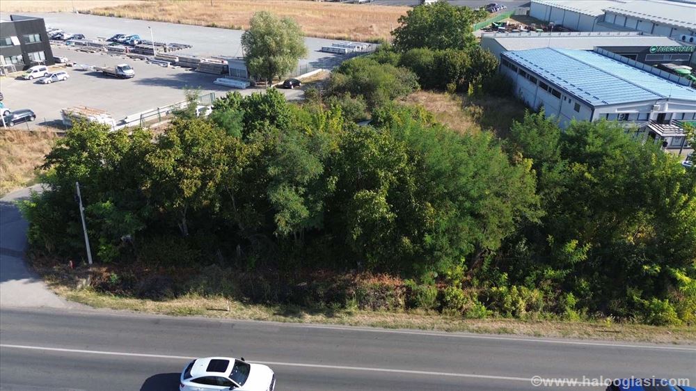 Rumenka građevinsko zemljište 27 ari HITNO! — fotografija