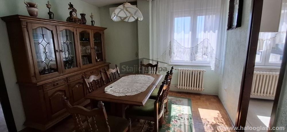 трёхкомнатная квартира, оформлена в кадастре, возле реки — фото