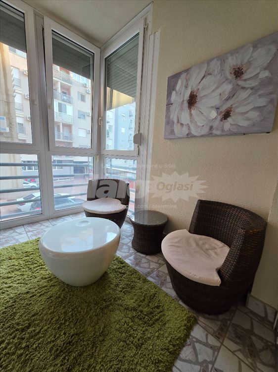 Dvosoban stan na Podbari, kompletno opremljen — fotografija