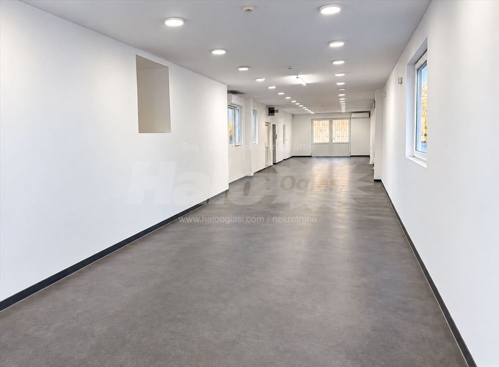 Poslovni kompleks 1.040 m² sa parkingom – Palilula — fotografija