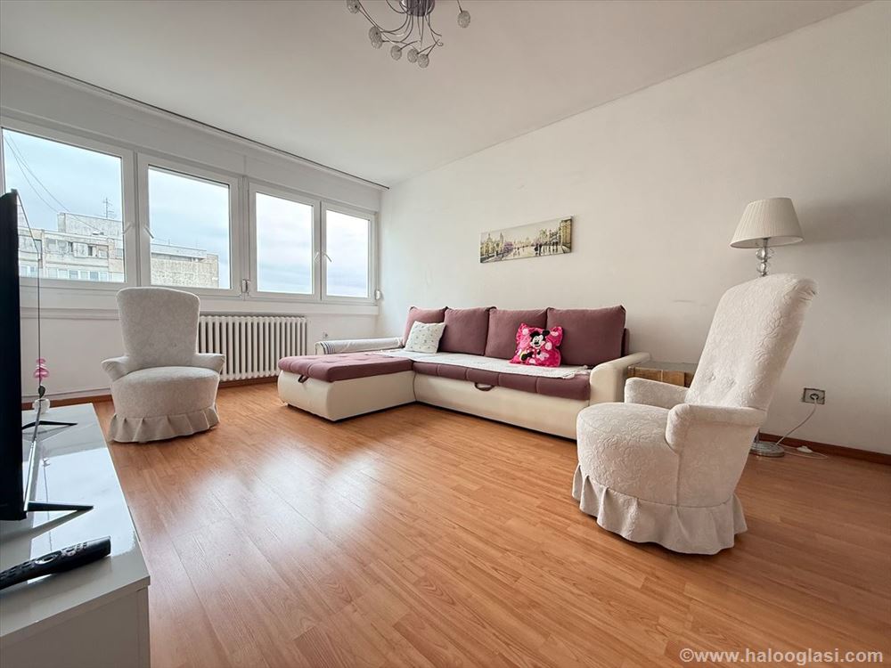 two-room apartment from 64 m² to Voždovcu — photo