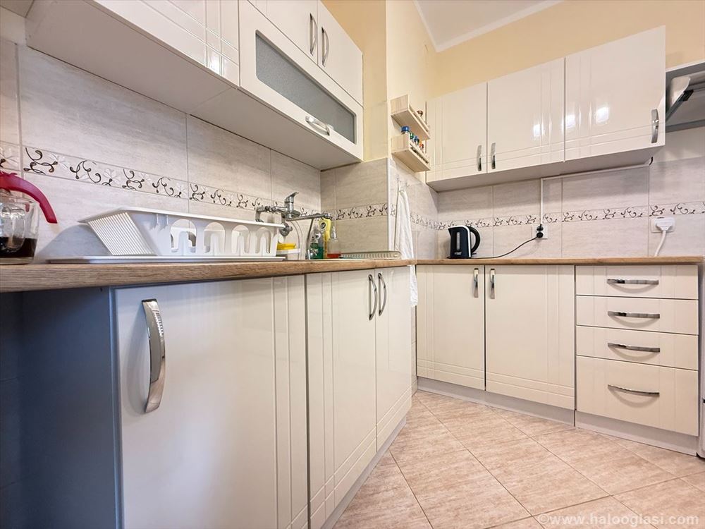 two-room apartment from 64 m² to Voždovcu — photo