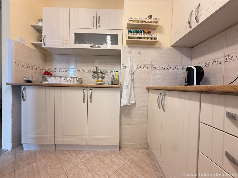 two-room apartment from 64 m² to Voždovcu — photo