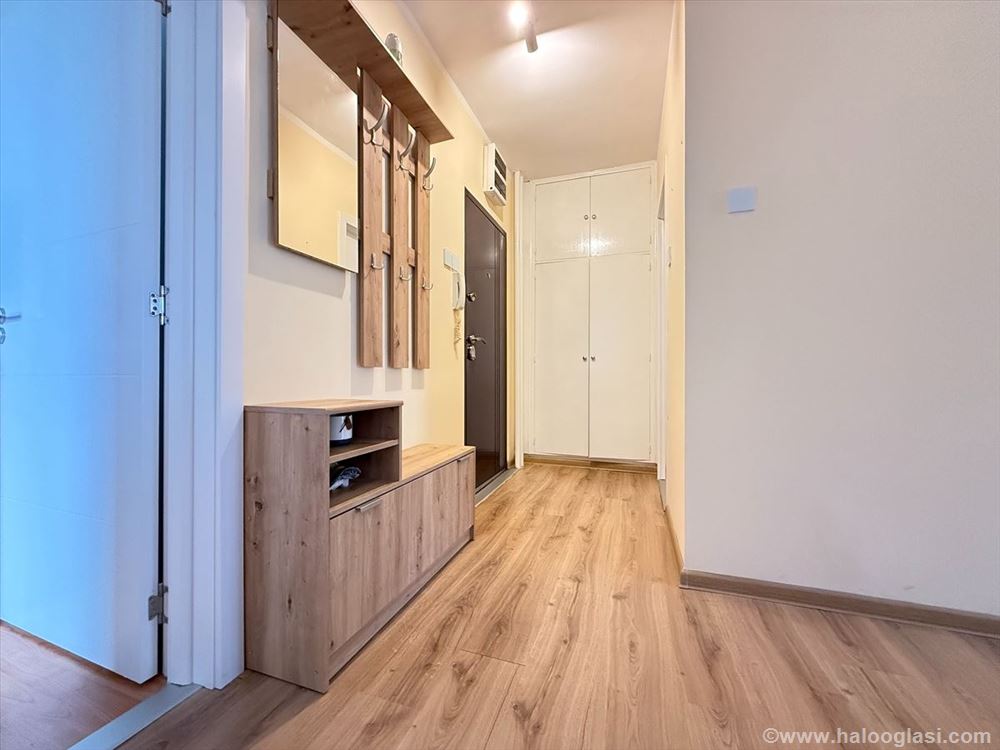 two-room apartment from 64 m² to Voždovcu — photo