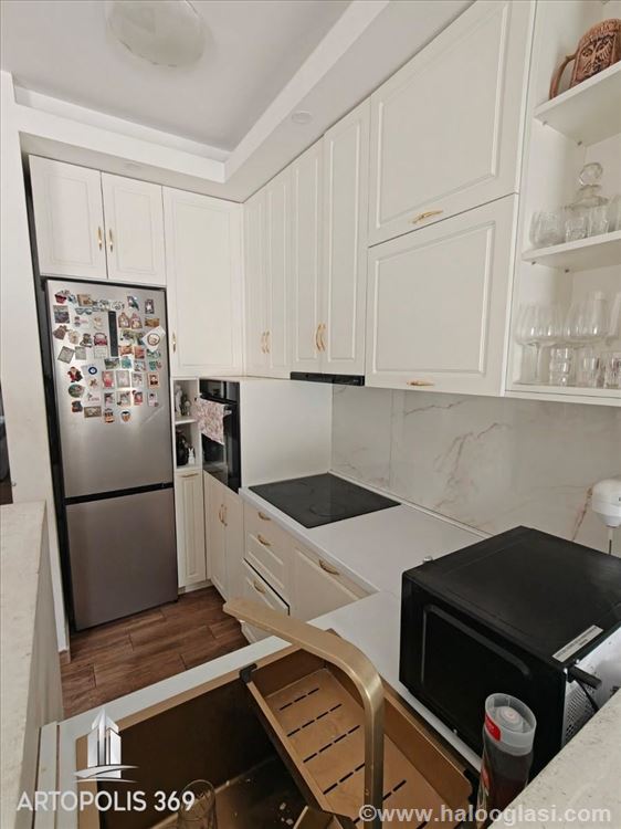 Lux, parking, semi-furnished, close to blocks — photo
