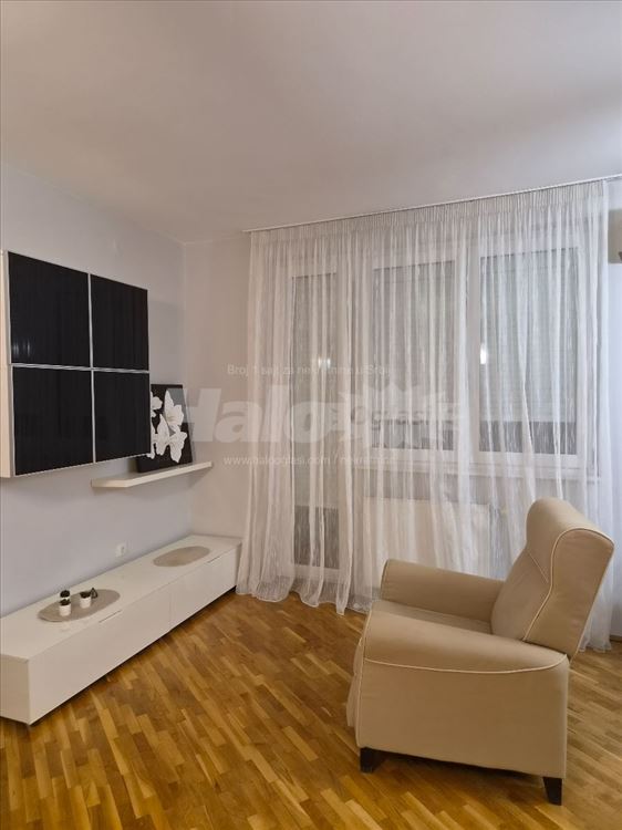 Fotografija stana 7 od 17