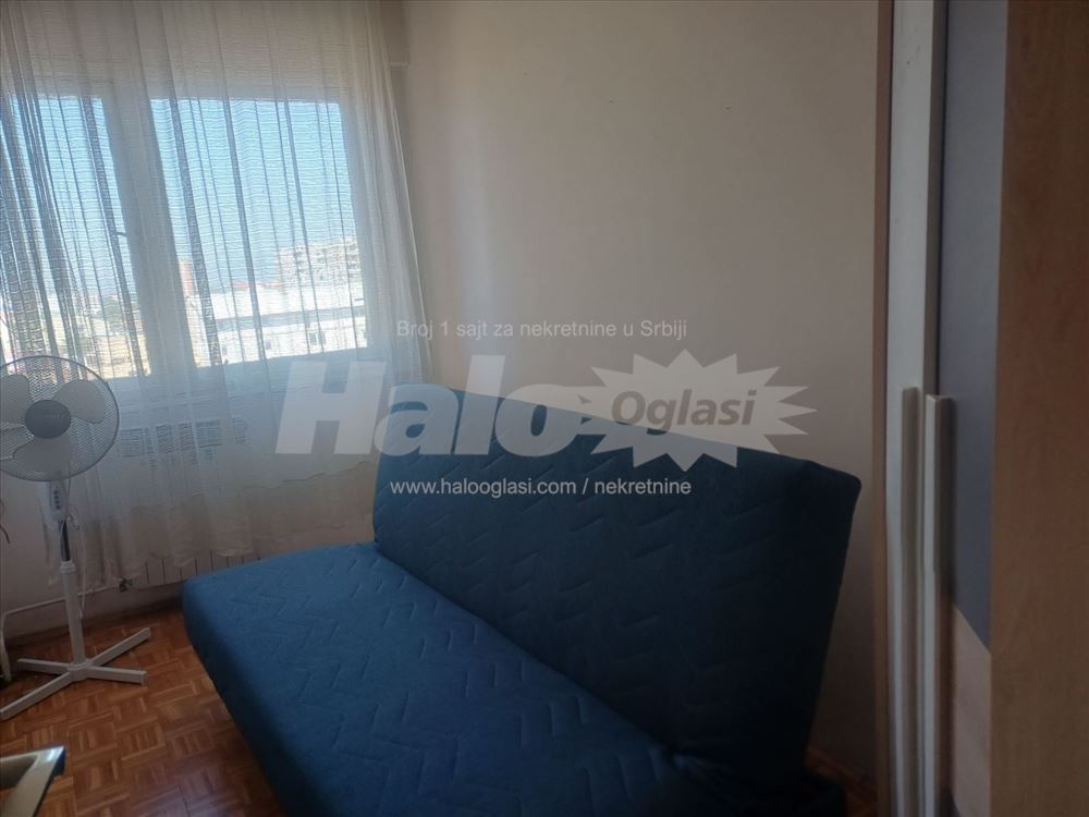 Niš centar 2.5-sobni namešten izdajem — fotografija