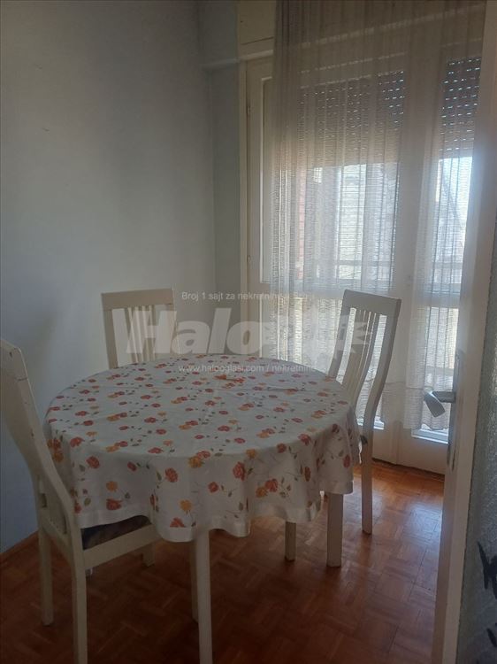 Niš centar 2.5-sobni namešten izdajem — fotografija