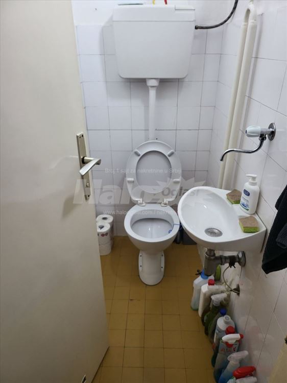 Niš centar 2.5-sobni namešten izdajem — fotografija