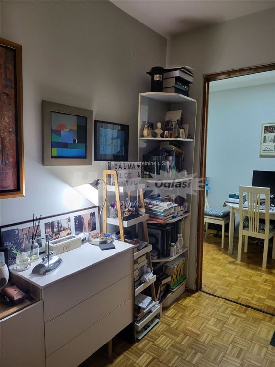 Niš centar 2.5-sobni namešten izdajem — fotografija