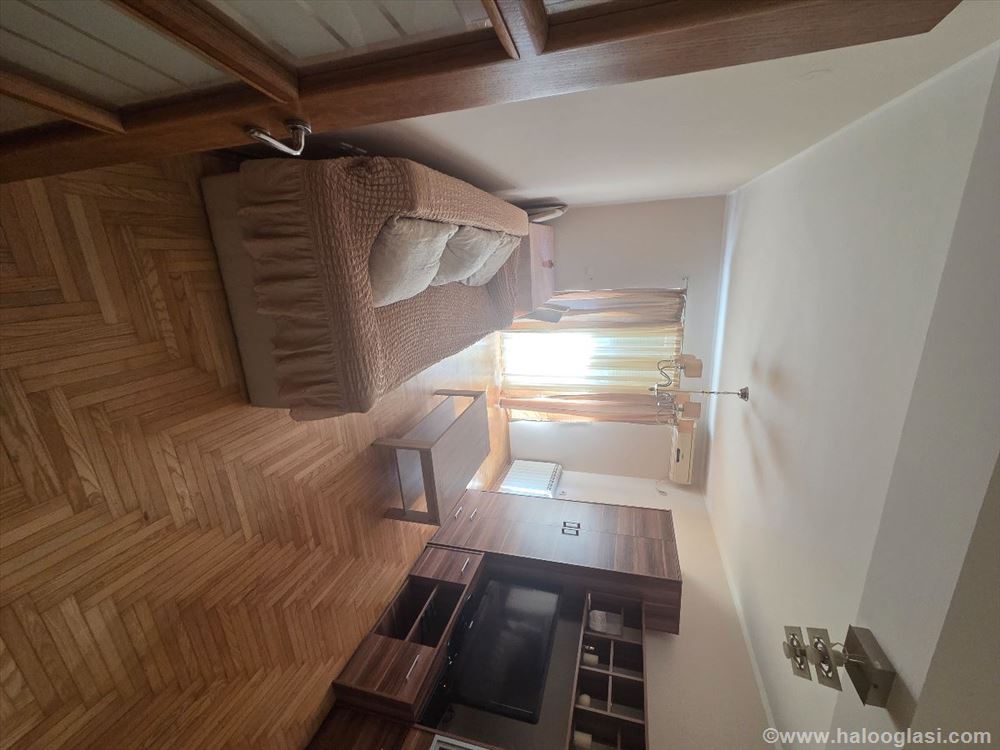 for rent one-and-a-half-room apartment with garage space — photo