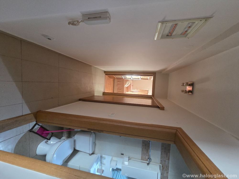 for rent one-and-a-half-room apartment with garage space — photo