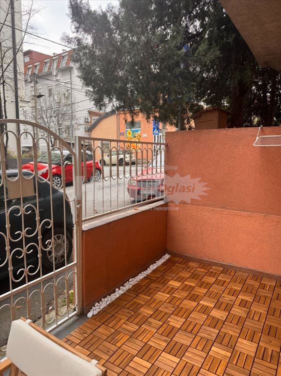 1.5 комнаты, 30+15 m² терраса, 8-9 Оцтобер — фото