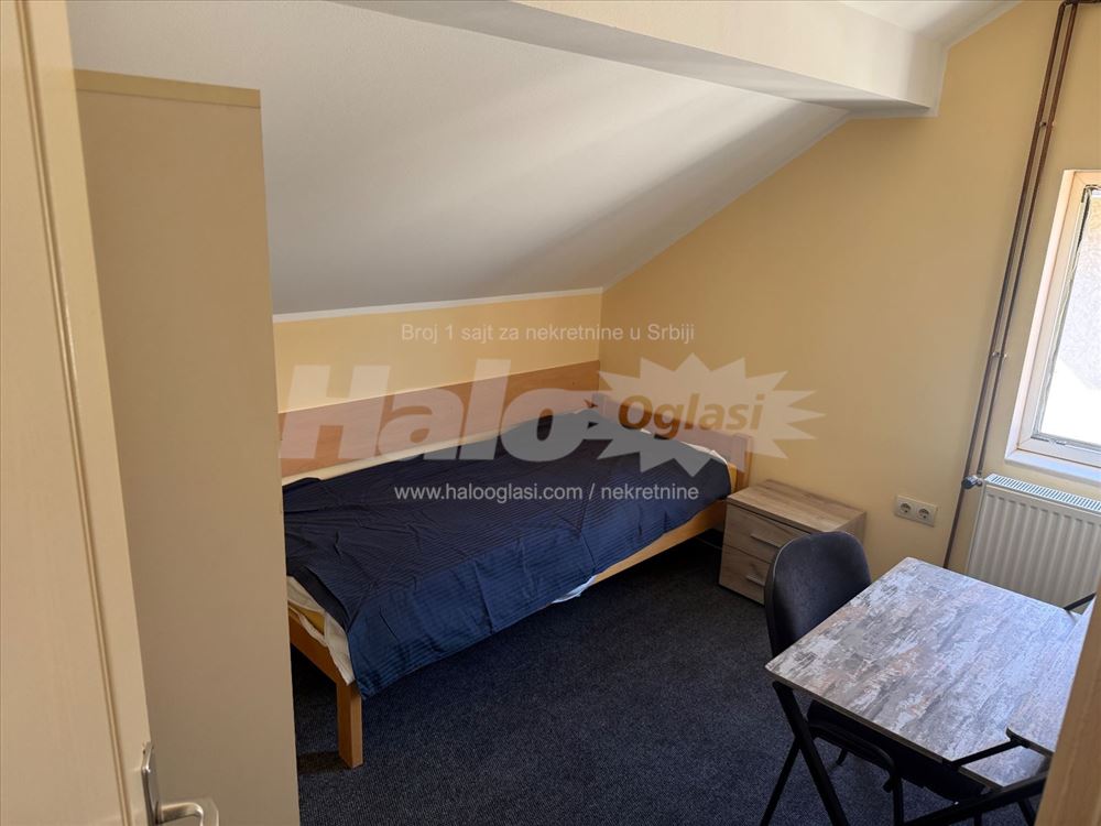 сдаётся комната в Банице — фото