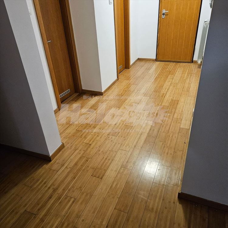 трёхкомнатная с половиной квартира Партизанская авиация № 10, 82m2 — фото