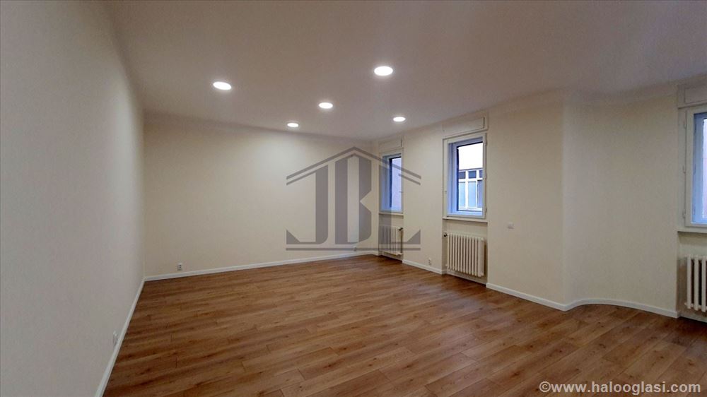 Knez Mihailova, 85m2, 3/6 lift, PP — fotografija