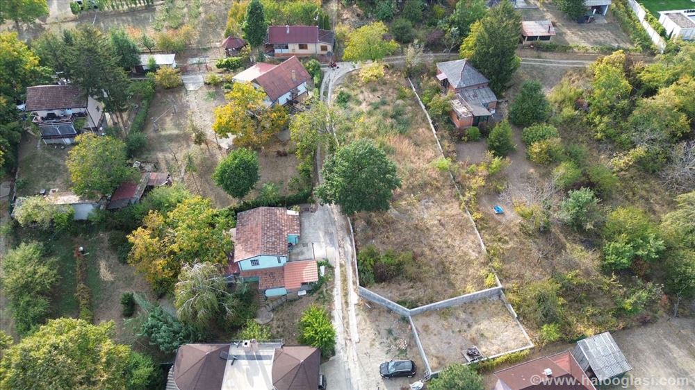 Srem. Kamenica, građevinsko zemljište 1063m2 HITNO — fotografija