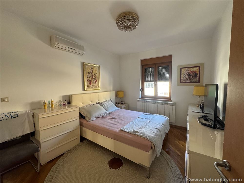 Dedinje, Miloja Đaka |131 m²| four-room apartment — photo