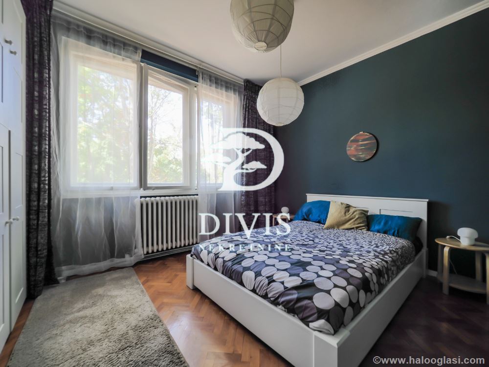 two-room apartment for sale in Veljka Lukića Kurjaka — photo