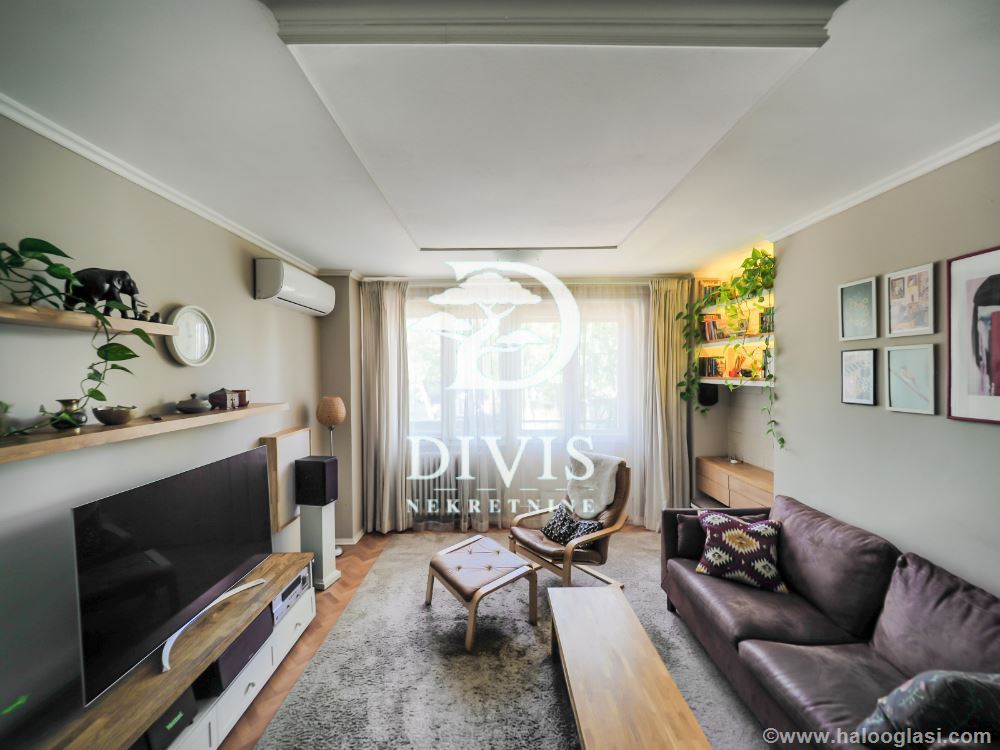 two-room apartment for sale in Veljka Lukića Kurjaka — photo