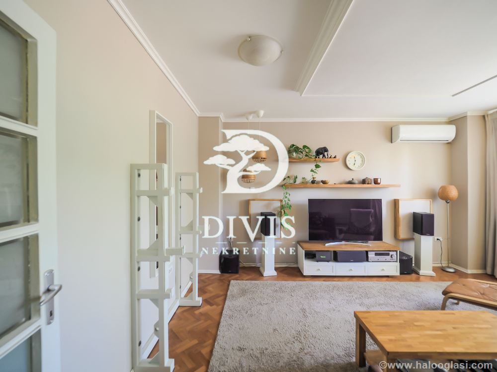 two-room apartment for sale in Veljka Lukića Kurjaka — photo
