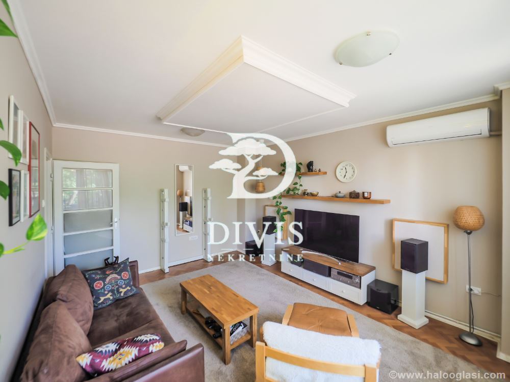 two-room apartment for sale in Veljka Lukića Kurjaka — photo