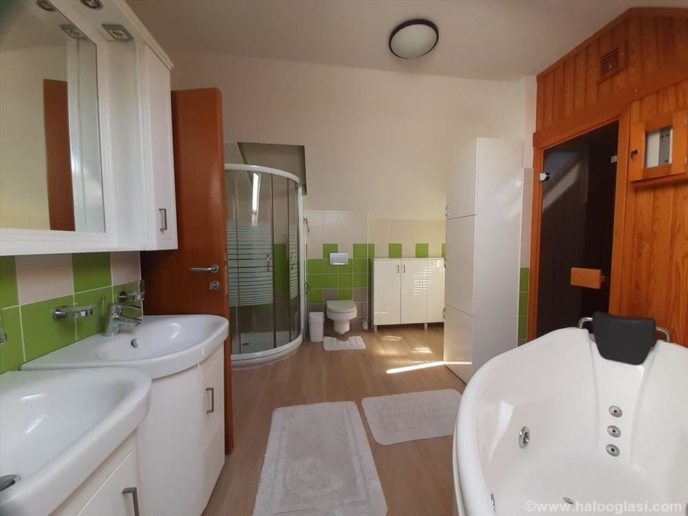 Современный квартира с двумя гаражами, 150m2 — фото