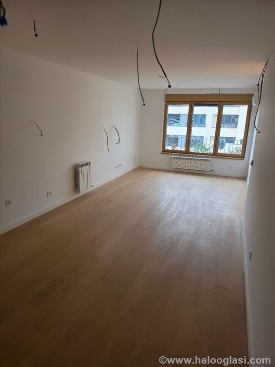 Новый, 3.0 квартира (74m²) — люкс 51, волосы Бежания — фото