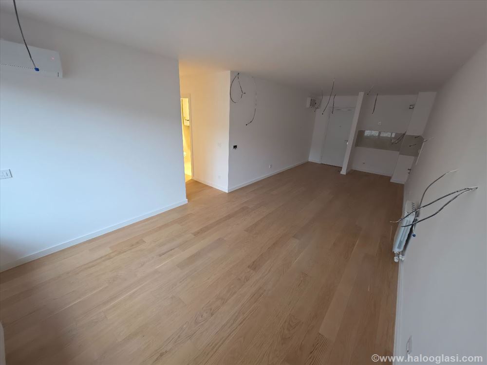 Новый, 3.0 квартира (74m²) — люкс 51, волосы Бежания — фото
