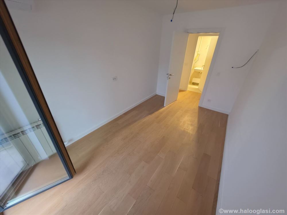 Новый, 3.0 квартира (74m²) — люкс 51, волосы Бежания — фото