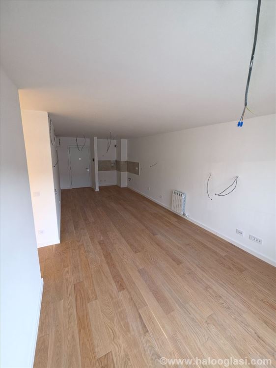 Новый, 3.0 квартира (74m²) — люкс 51, волосы Бежания — фото