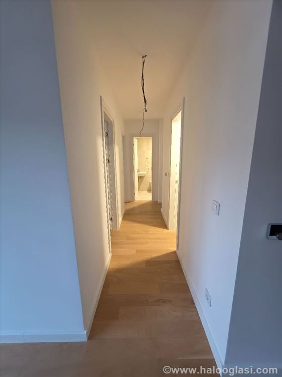 Новый, 3.0 квартира (74m²) — люкс 51, волосы Бежания — фото