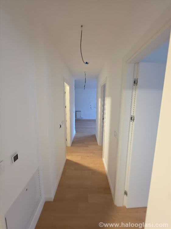 Новый, 3.0 квартира (74m²) — люкс 51, волосы Бежания — фото