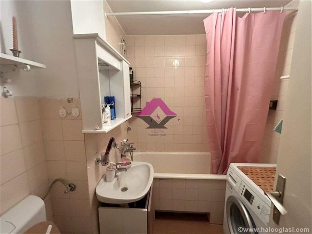 Нови-Сад, Лиман III, 64m2 с террасой, на кадастровом учете ID# — фото
