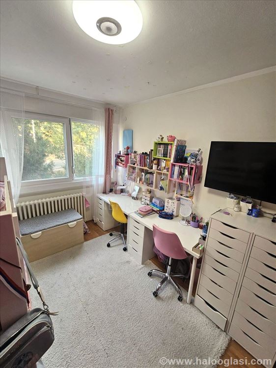 Odlična ponuda-Renoviran 3.0 stan,Labudovo brdo(Uk — fotografija