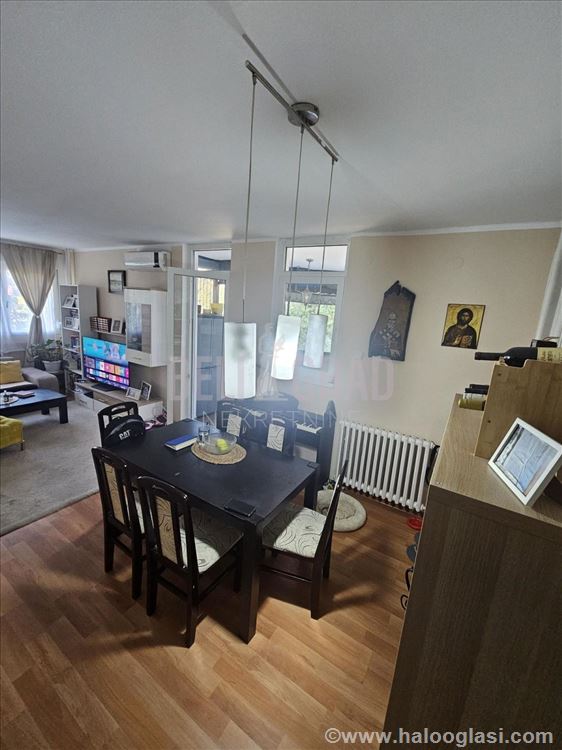 Odlična ponuda-Renoviran 3.0 stan,Labudovo brdo(Uk — fotografija