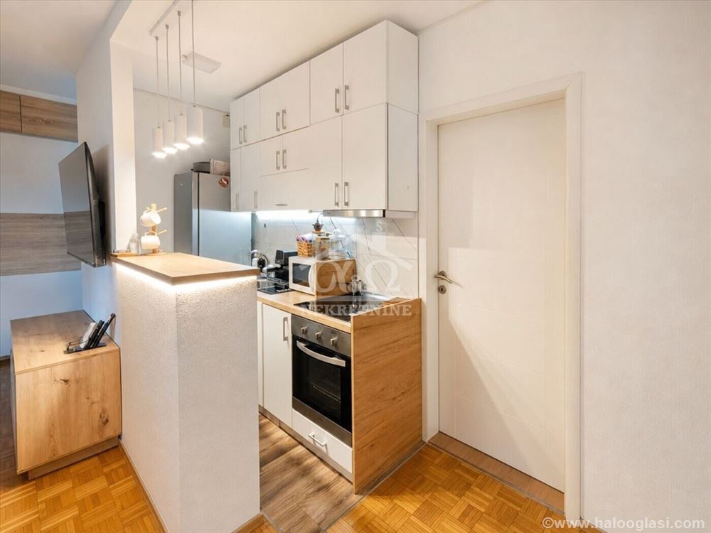 Renovated and fully equipped one-and-a-half-room apartment — photo