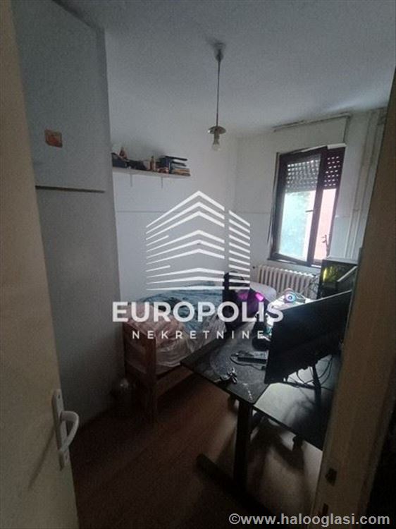 1.5 funkcionalan stan, uknjižen — fotografija