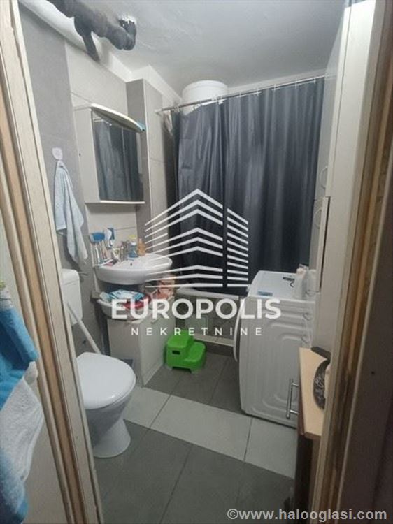 1.5 funkcionalan stan, uknjižen — fotografija