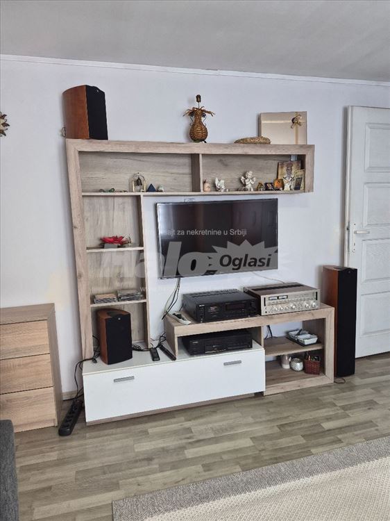 He's home in Kacarev 72 kv with a garage — photo