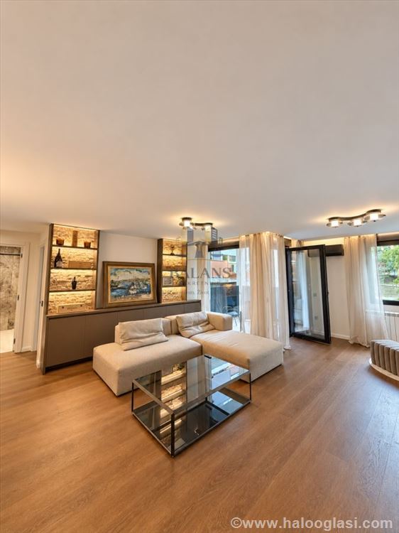 Люкс квартира | 72 m², оформлена в кадастре | отремонтированный — фото