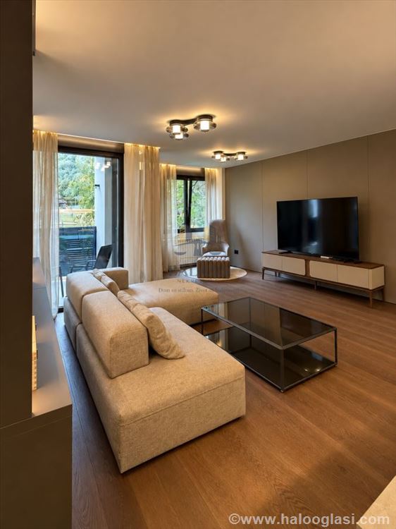 Люкс квартира | 72 m², оформлена в кадастре | отремонтированный — фото