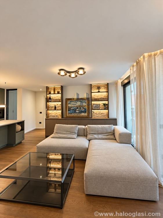 Люкс квартира | 72 m², оформлена в кадастре | отремонтированный — фото