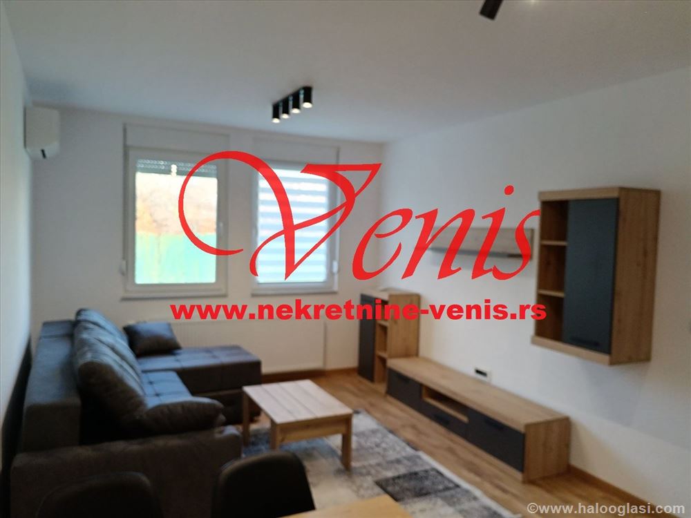 Петроварадин ул. Марко Орешковича 40 m2 — фото