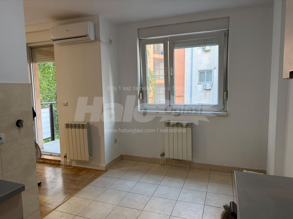 Bright 3.0 apartment, immediately ready to move in with garage — photo