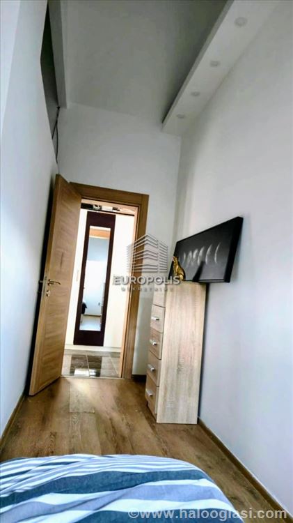 Дуплекс в Земуне, отремонтированный квартира автором 89 m² — фото