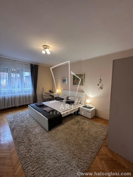 Krunska, potpuno opremljen — fotografija